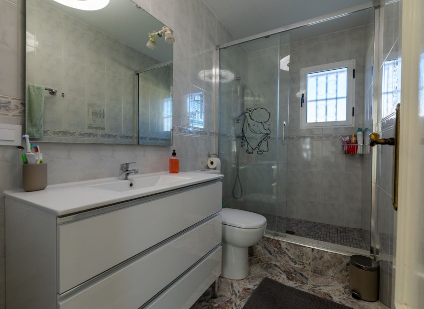 Resale - Villa - Benijofar