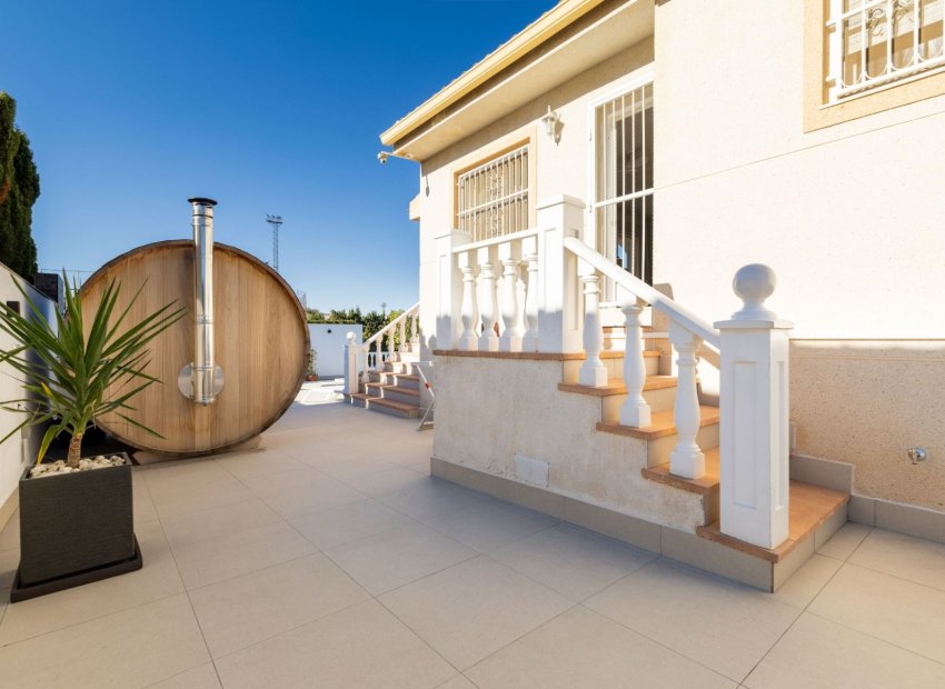 Resale - Villa - Benijofar