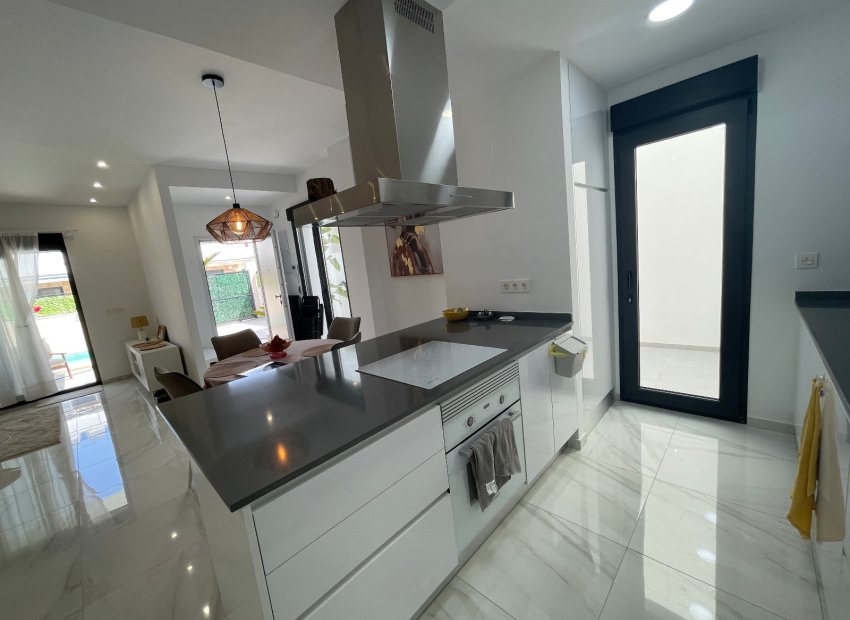 Resale - Villa - Benijofar