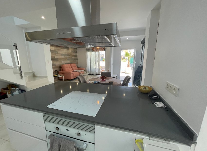 Resale - Villa - Benijofar