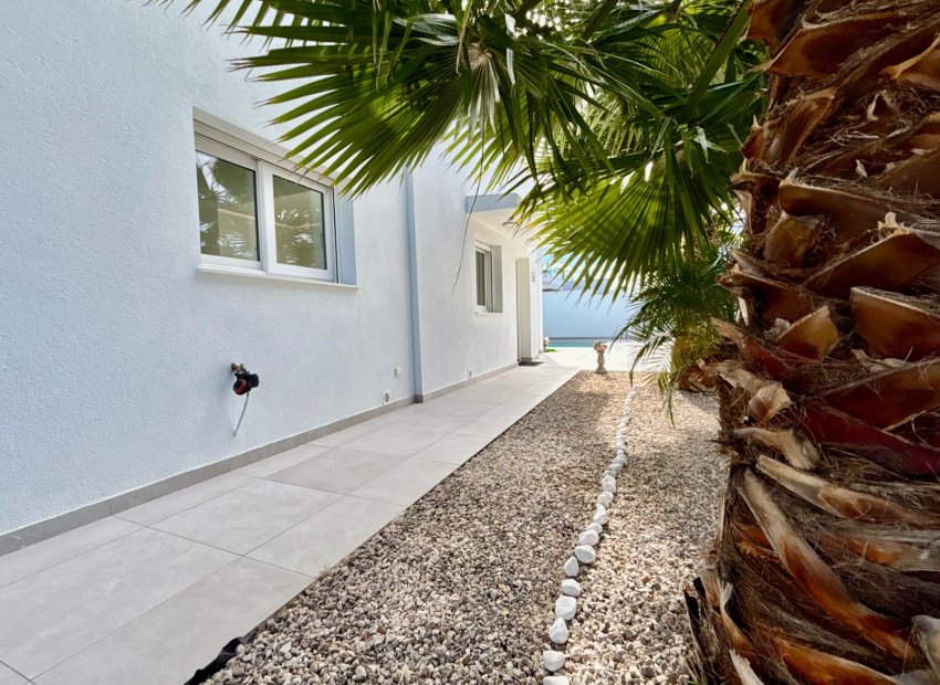 Resale - Villa - Benijofar