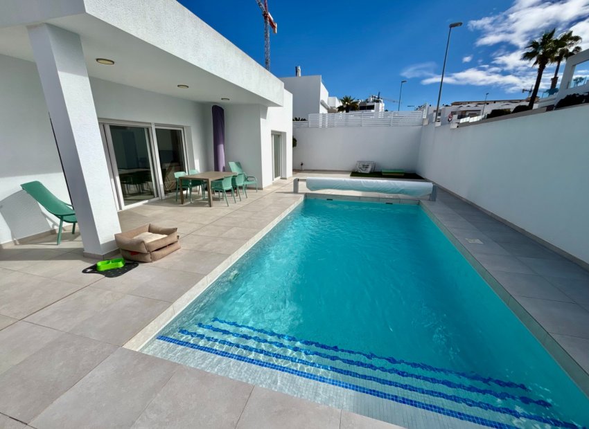 Resale - Villa - Benijofar