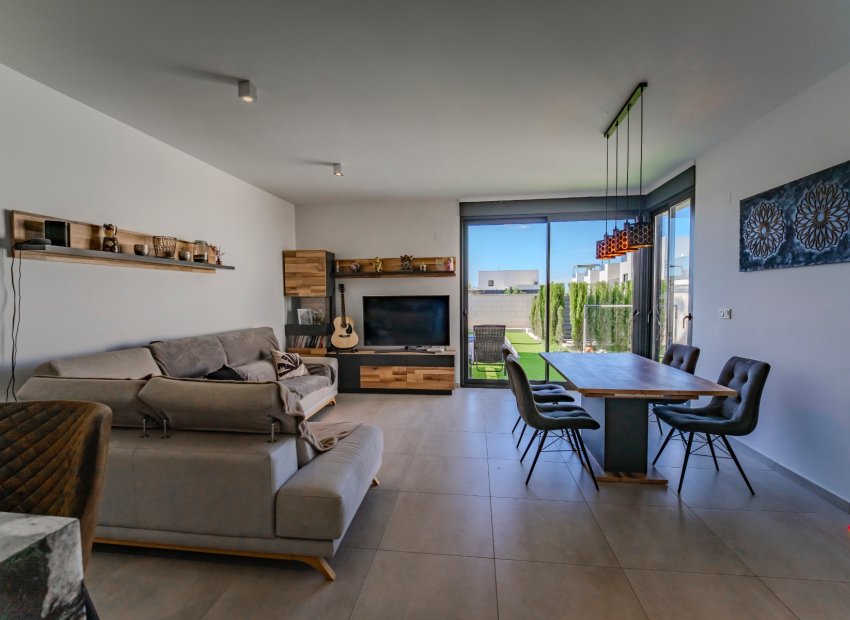 Resale - Villa - Benijofar