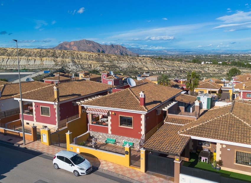 Resale - Villa - Bigastro