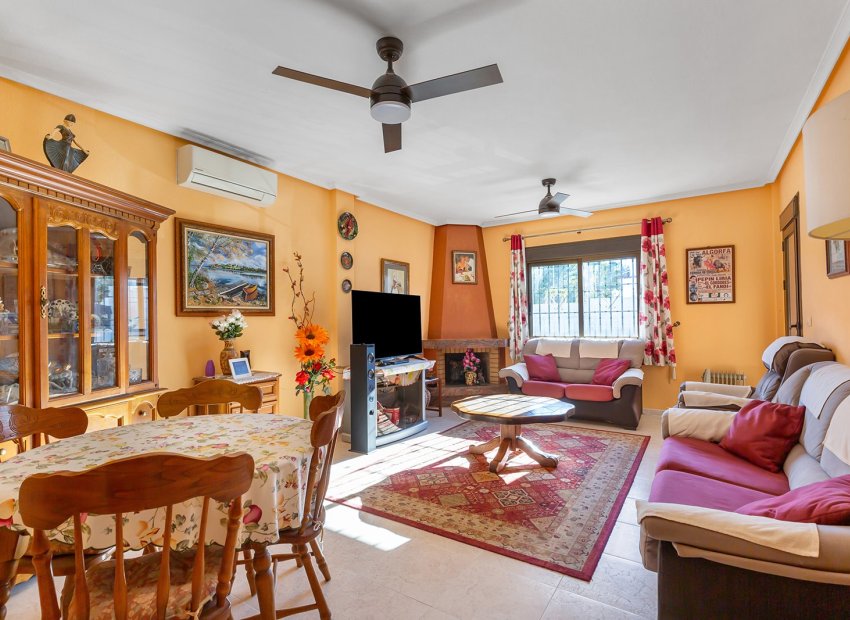 Resale - Villa - Bigastro