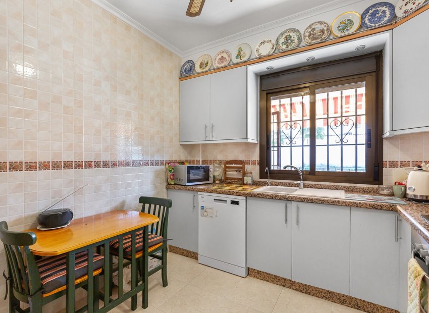 Resale - Villa - Bigastro