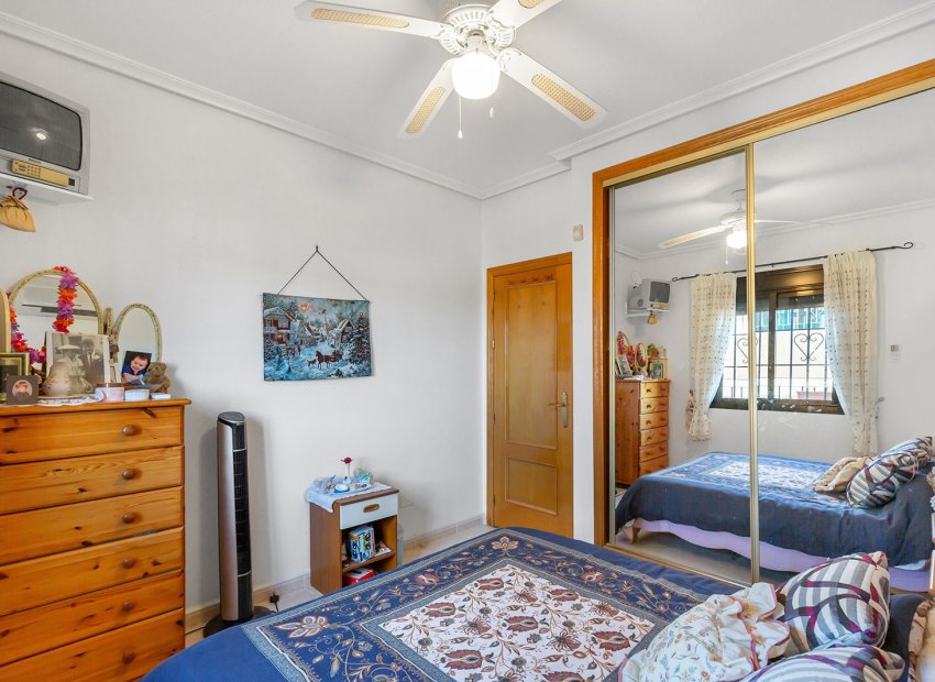 Resale - Villa - Bigastro