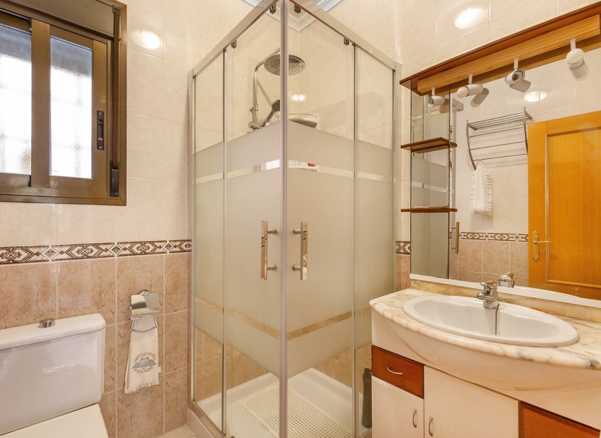 Resale - Villa - Bigastro