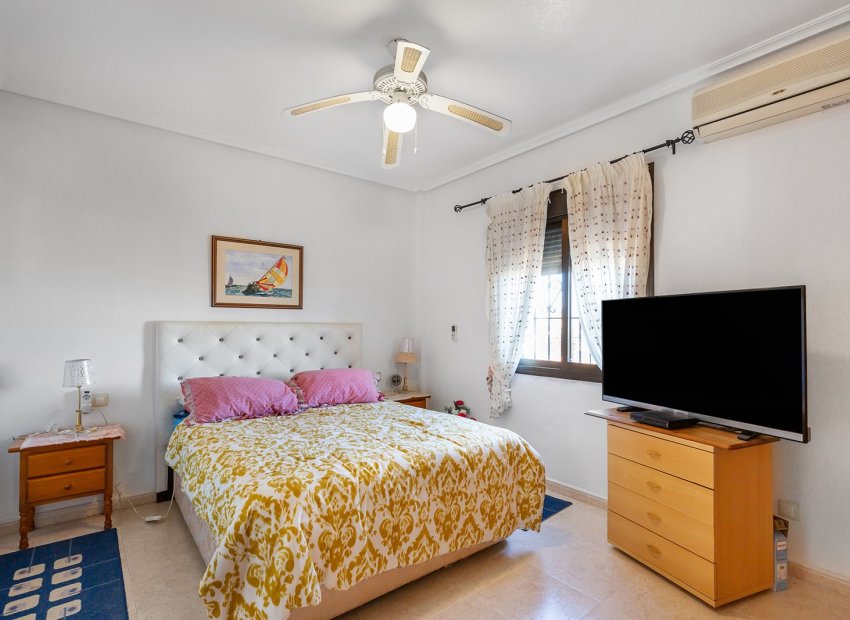 Resale - Villa - Bigastro