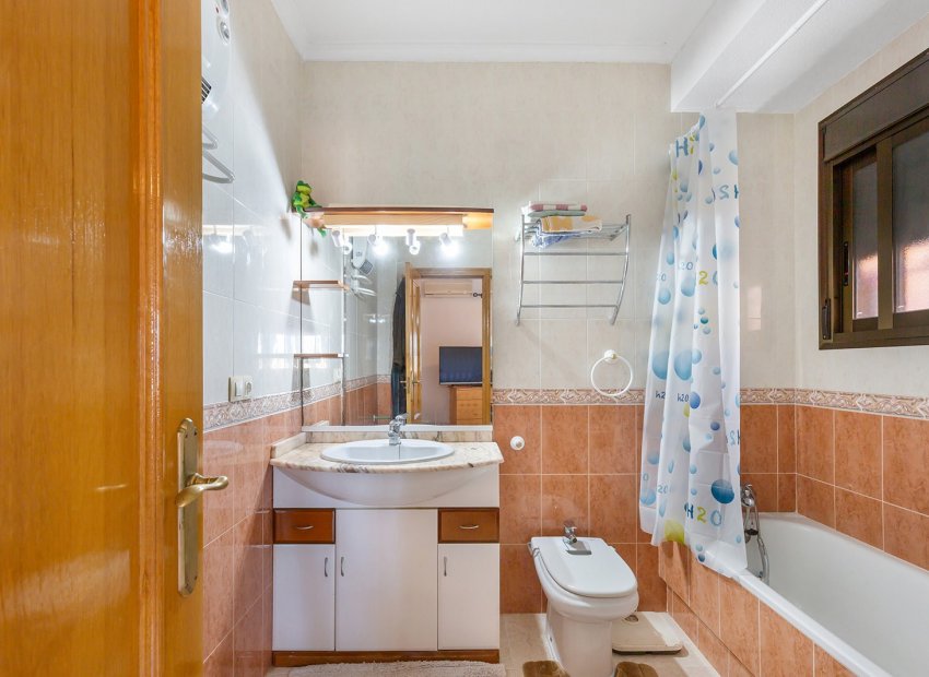 Resale - Villa - Bigastro