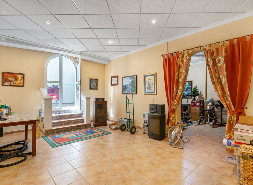 Resale - Villa - Bigastro