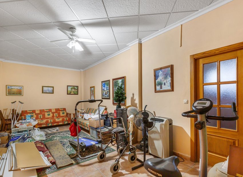 Resale - Villa - Bigastro