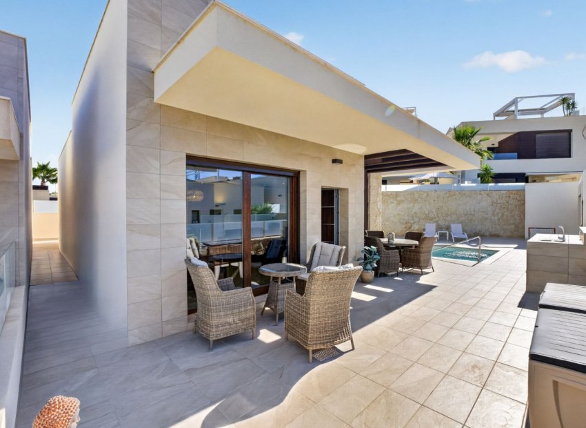 Resale - Villa - Ciudad Quesada - Alicante