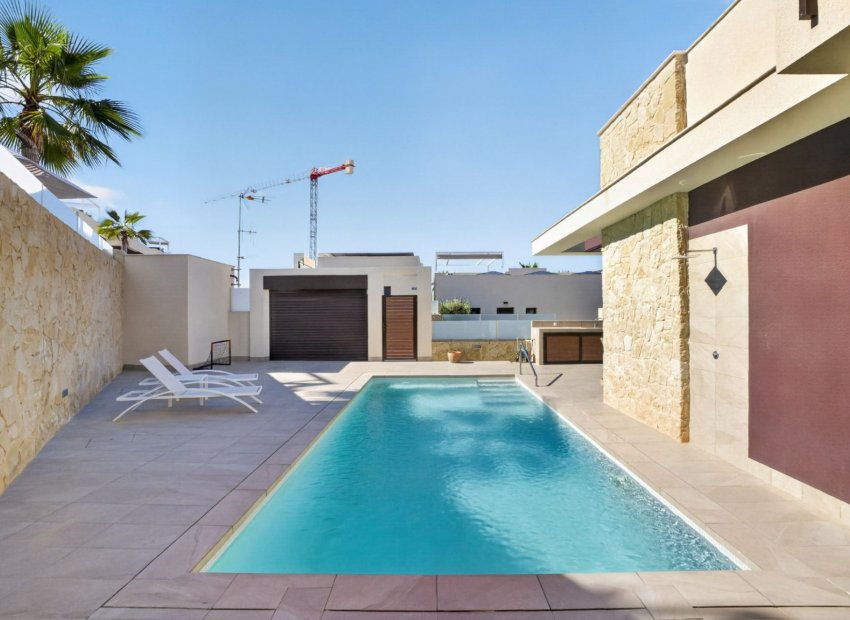 Resale - Villa - Ciudad Quesada - Alicante