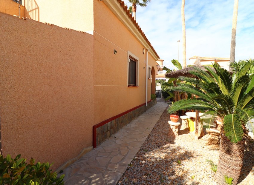 Resale - Villa - Ciudad Quesada - Atalaya Park