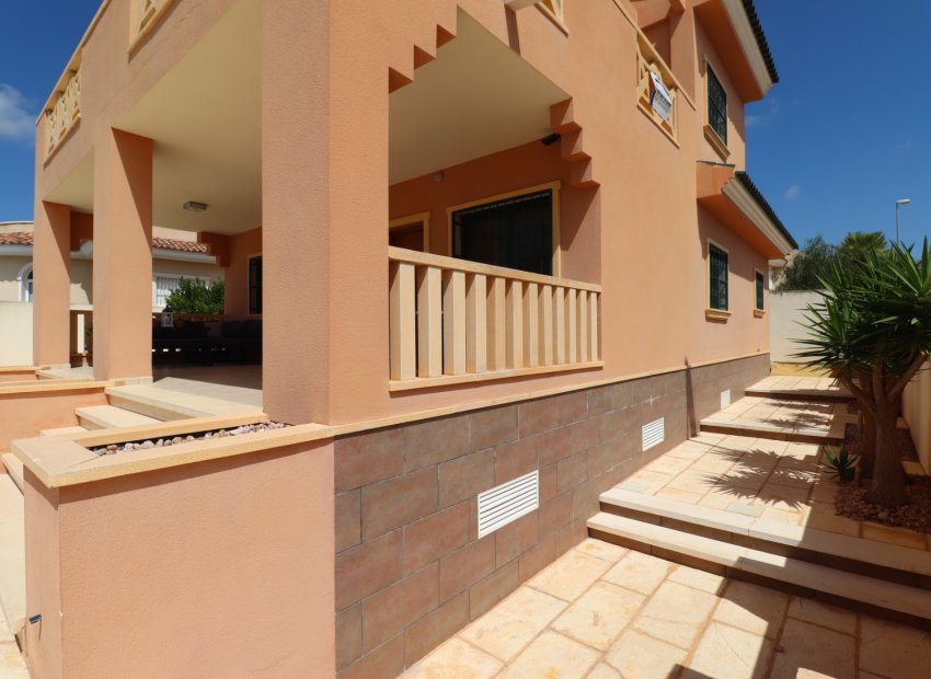 Resale - Villa - Ciudad Quesada - La Fiesta