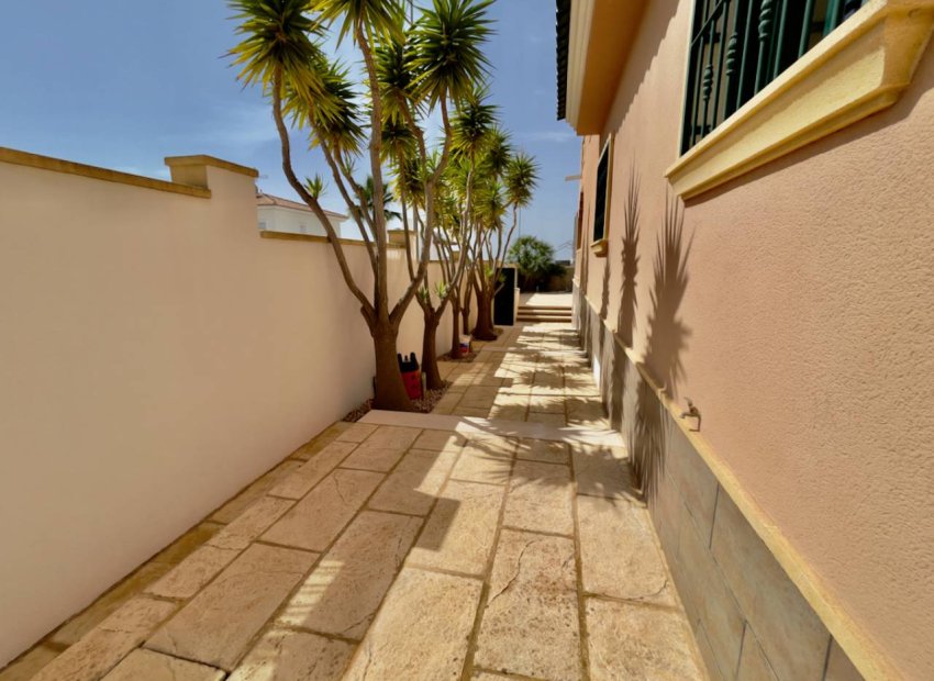 Resale - Villa - Ciudad Quesada - La Fiesta