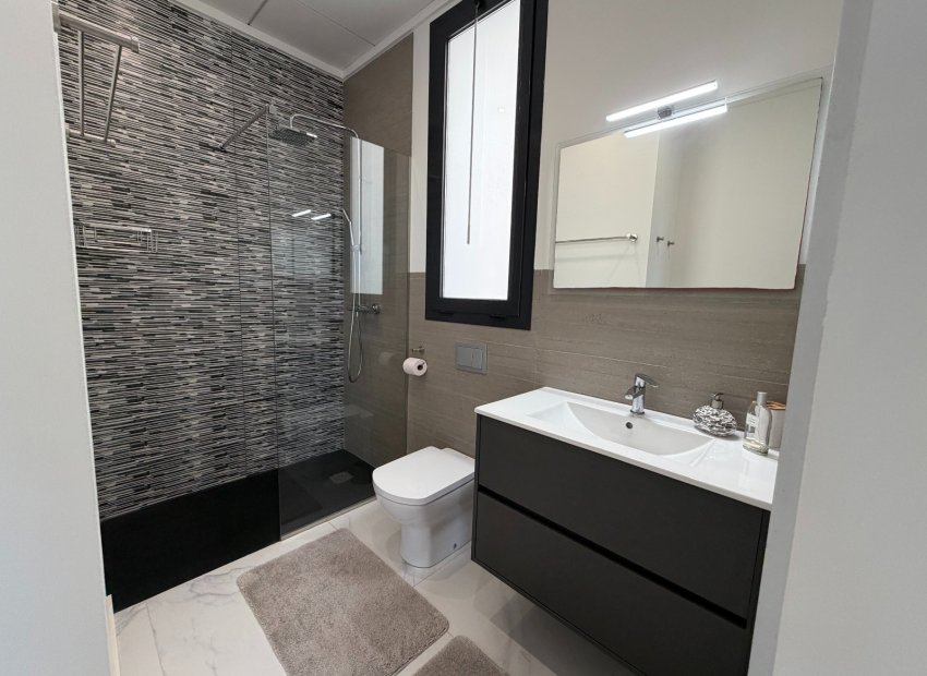 Resale - Villa - Ciudad Quesada - La Laguna