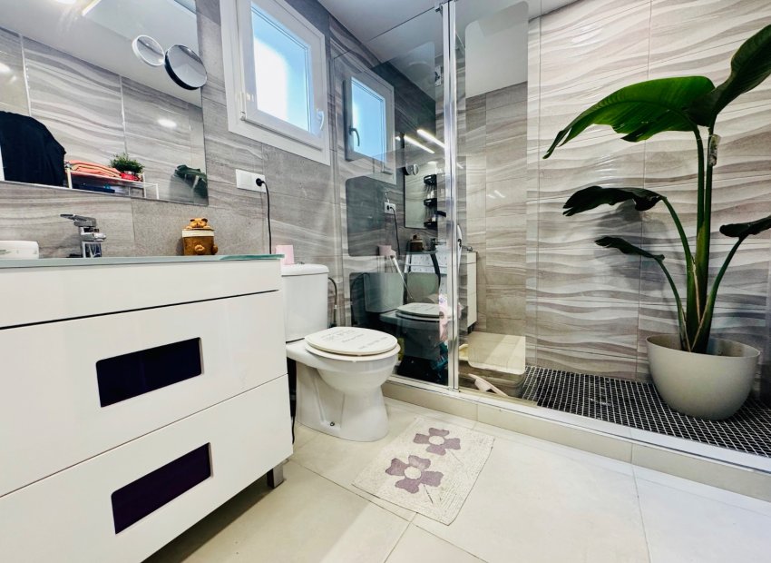 Resale - Villa - Ciudad Quesada - La  Marquesa Golf