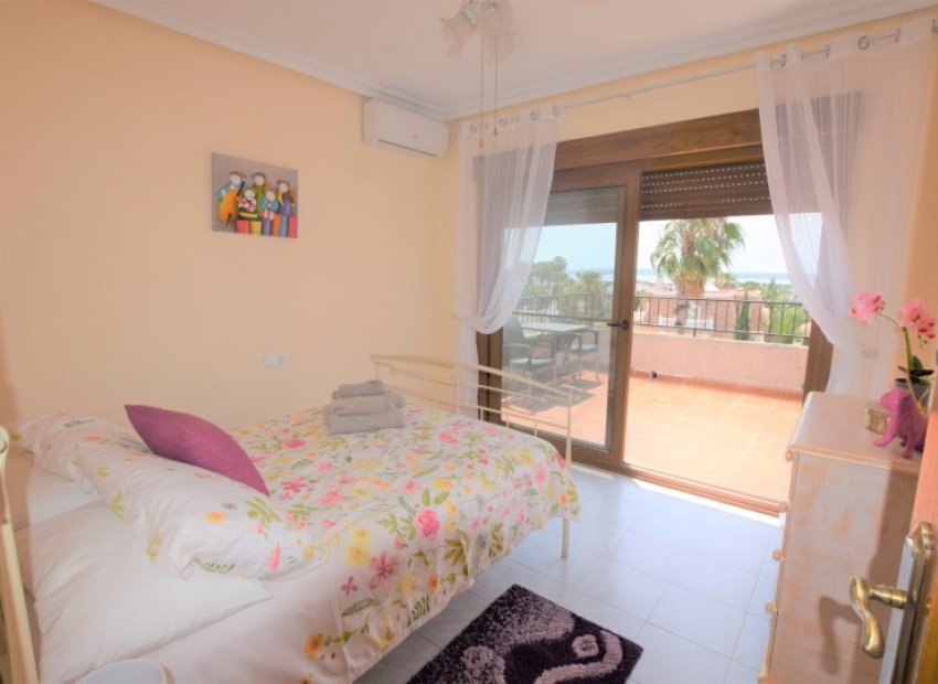 Resale - Villa - Ciudad Quesada - Pueblo Bravo