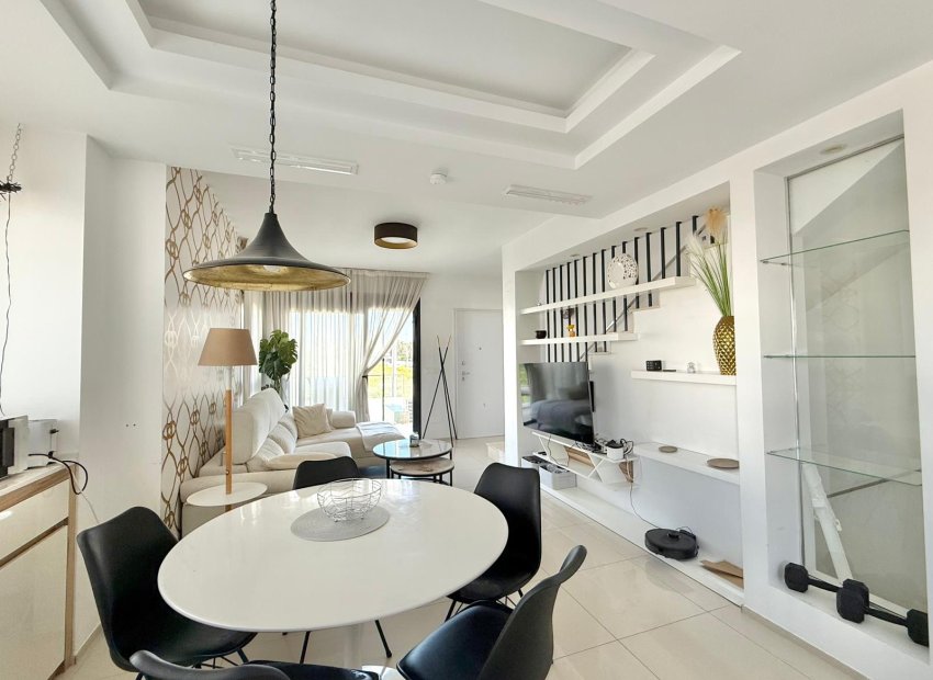 Resale - Villa - Ciudad Quesada - Pueblo Bravo