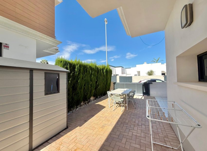 Resale - Villa - Ciudad Quesada - Pueblo Bravo