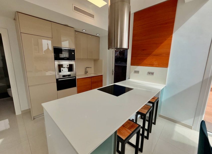 Resale - Villa - Ciudad Quesada - Pueblo Bravo