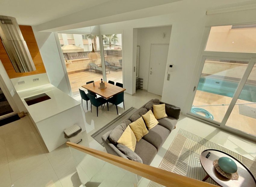 Resale - Villa - Ciudad Quesada - Pueblo Bravo