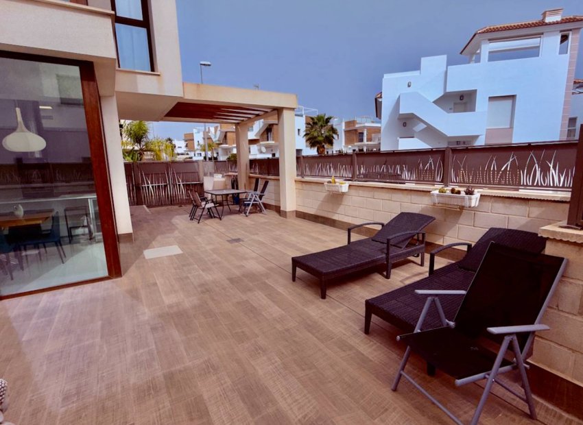 Resale - Villa - Ciudad Quesada - Pueblo Bravo