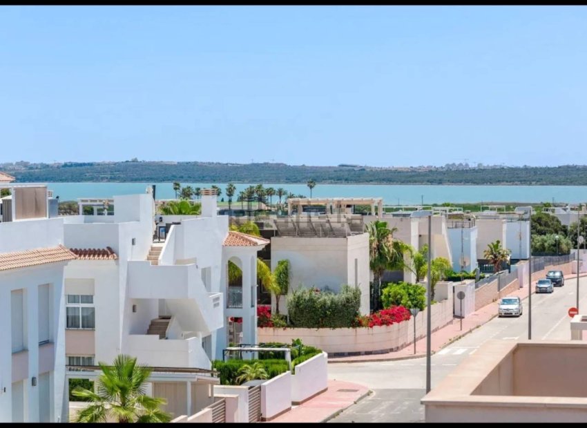 Resale - Villa - Ciudad Quesada - Pueblo Bravo