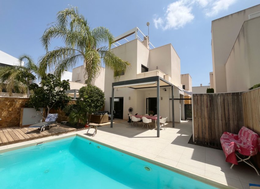 Resale - Villa - Ciudad Quesada - Pueblo Bravo