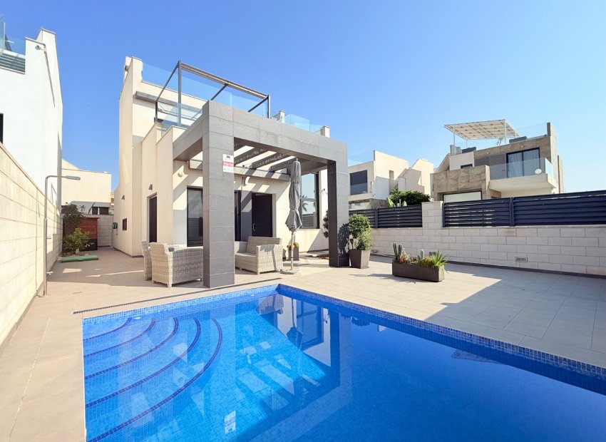 Resale - Villa - Ciudad Quesada - Pueblo Bravo