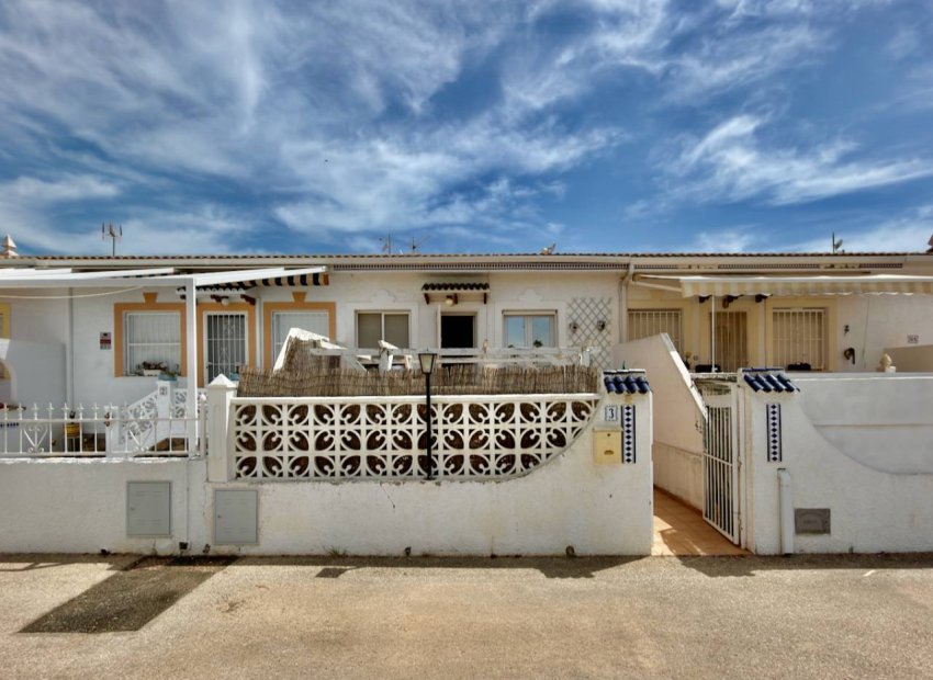 Resale - Villa - Ciudad Quesada - Pueblo Bravo