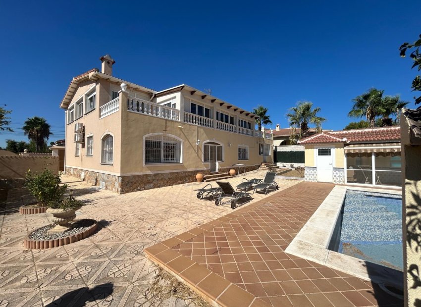 Resale - Villa - Ciudad Quesada - town