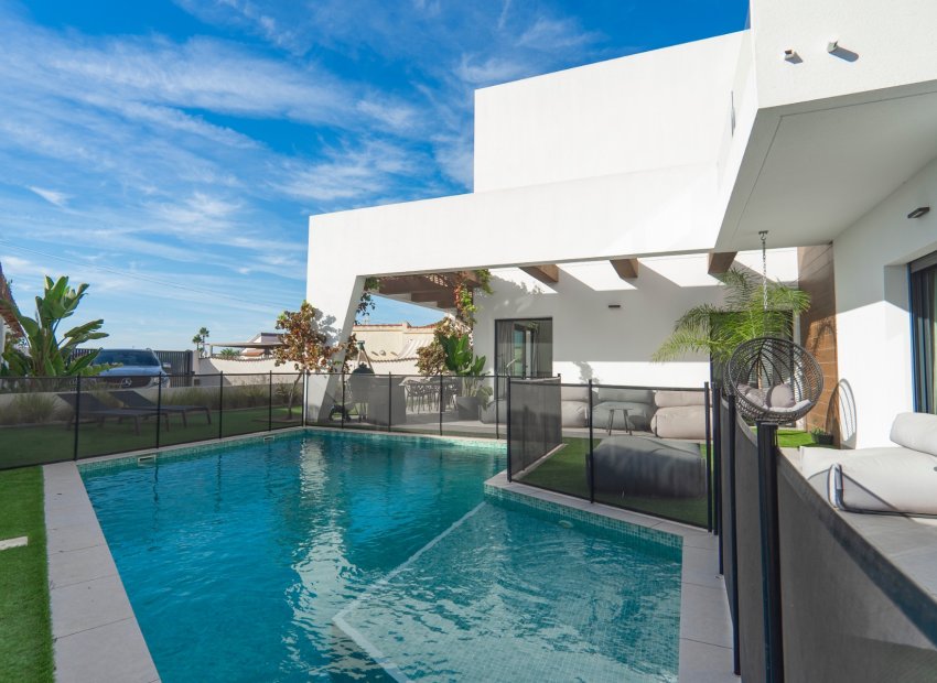 Resale - Villa - Ciudad Quesada - town