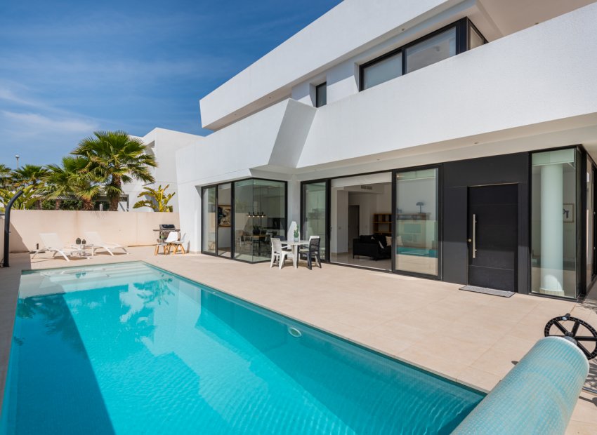 Resale - Villa - Ciudad Quesada