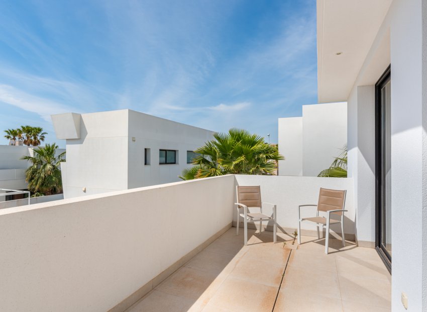 Resale - Villa - Ciudad Quesada