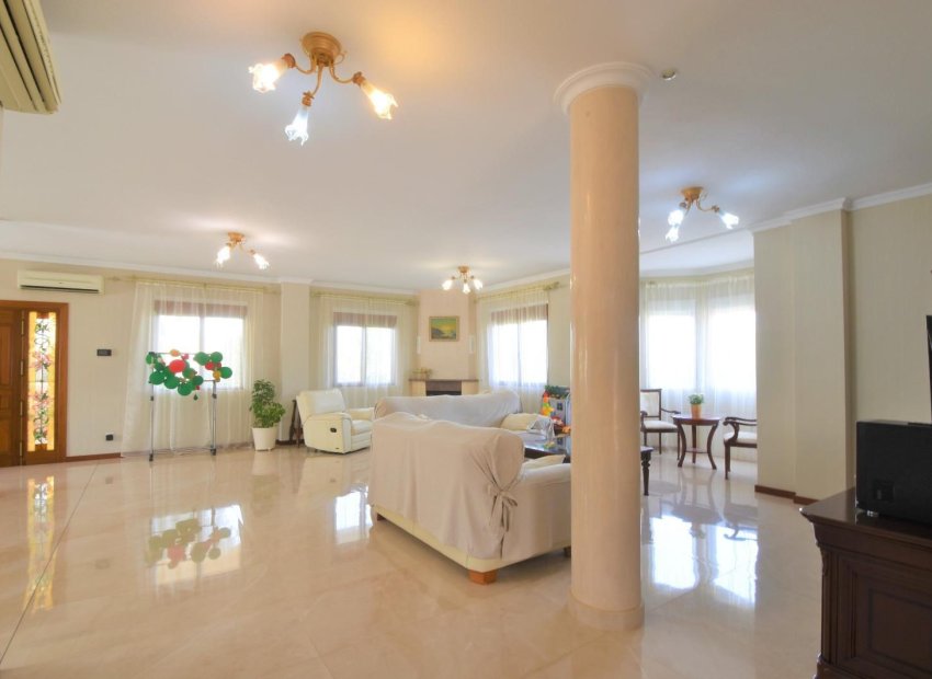 Resale - Villa - Ciudad Quesada