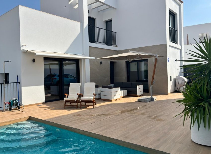 Resale - Villa - Ciudad Quesada