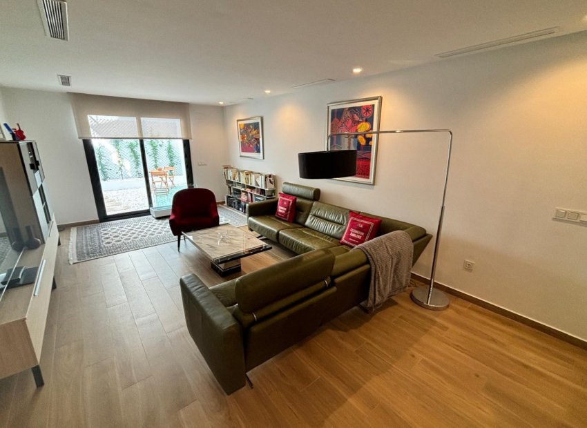 Resale - Villa - Ciudad Quesada