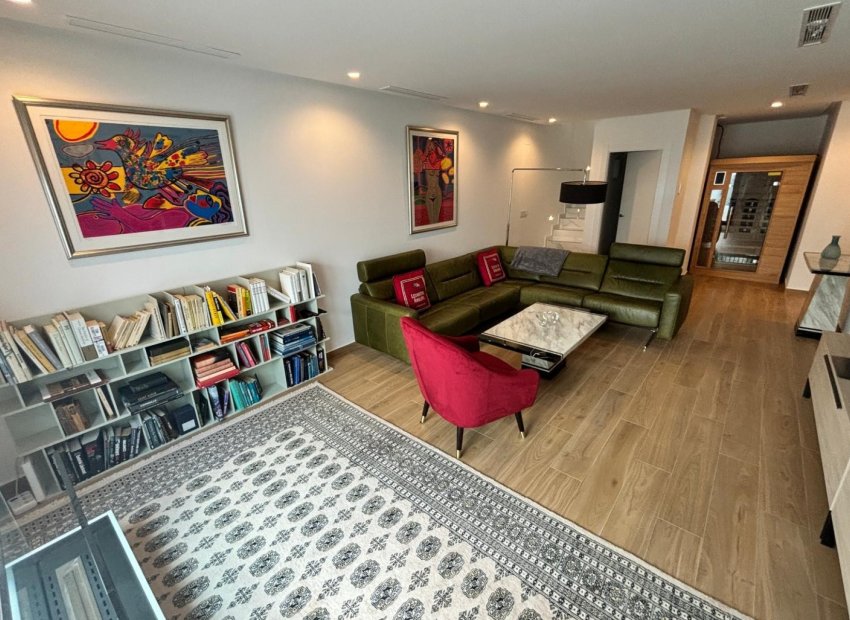 Resale - Villa - Ciudad Quesada