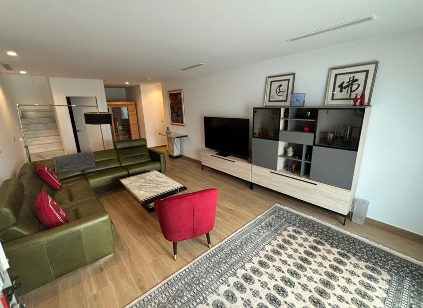 Resale - Villa - Ciudad Quesada