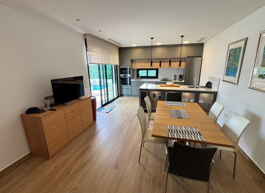 Resale - Villa - Ciudad Quesada