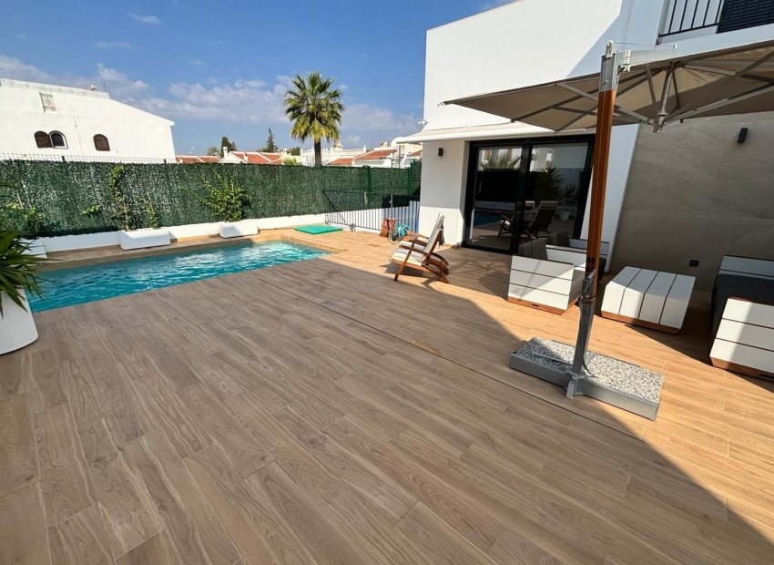 Resale - Villa - Ciudad Quesada