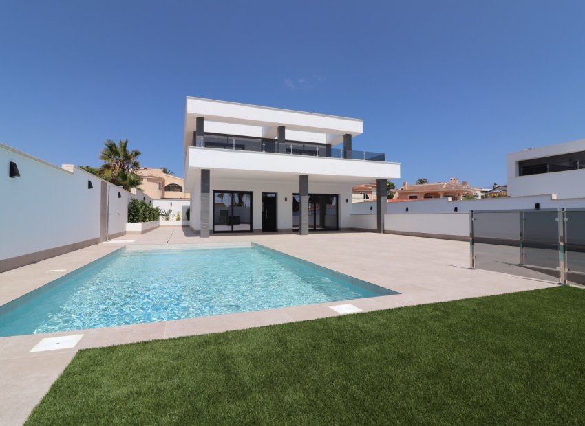 Resale - Villa - Ciudad Quesada