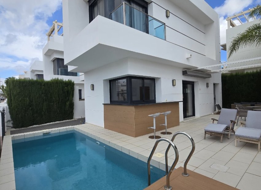 Resale - Villa - Ciudad Quesada