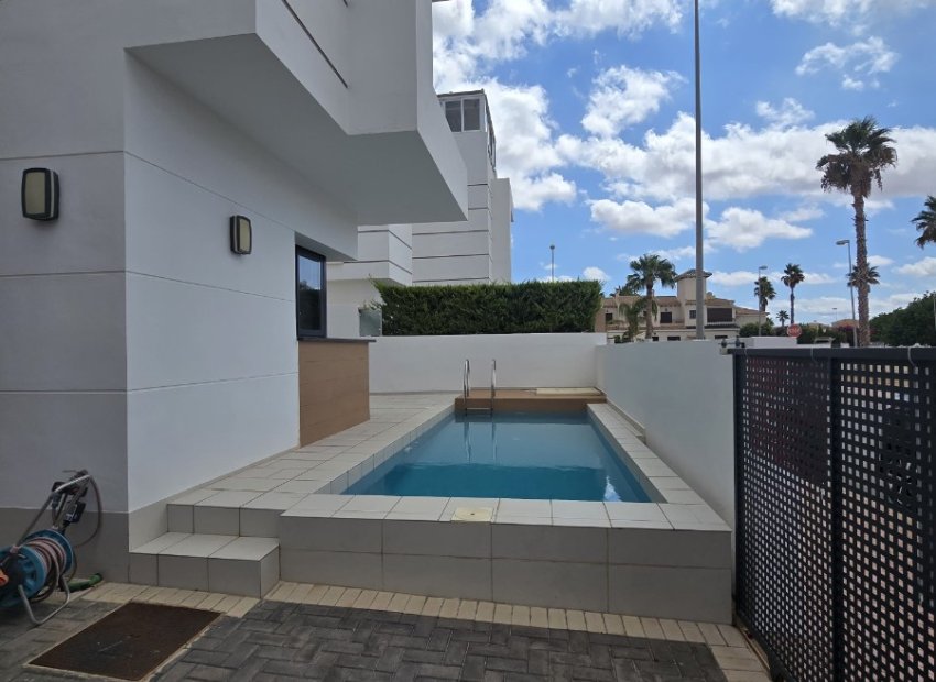 Resale - Villa - Ciudad Quesada