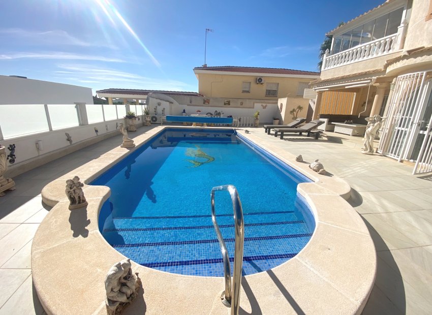 Resale - Villa - Ciudad Quesada