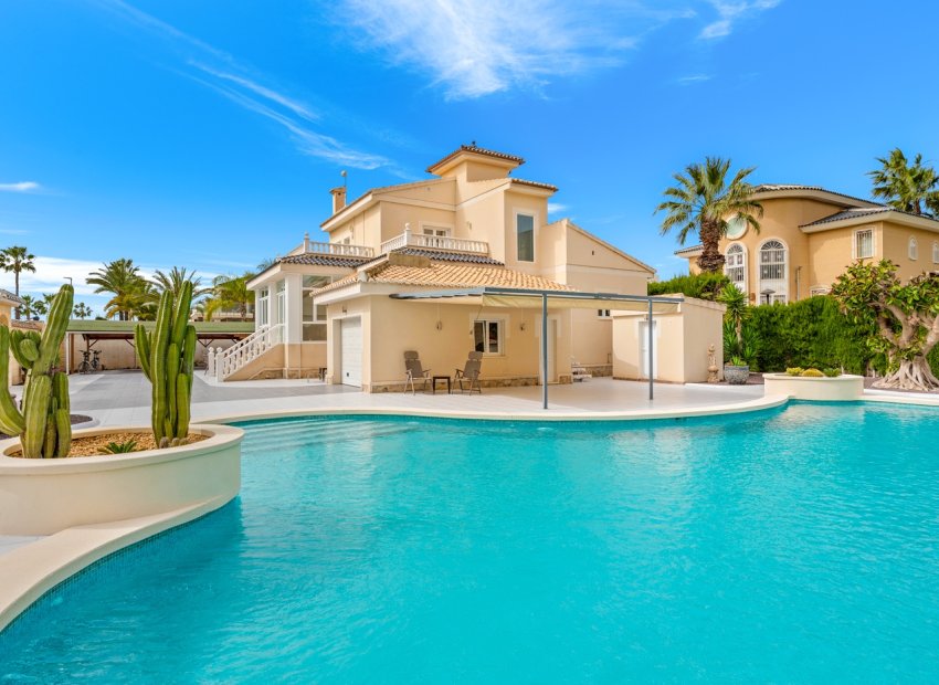 Resale - Villa - Ciudad Quesada