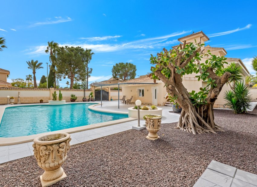 Resale - Villa - Ciudad Quesada